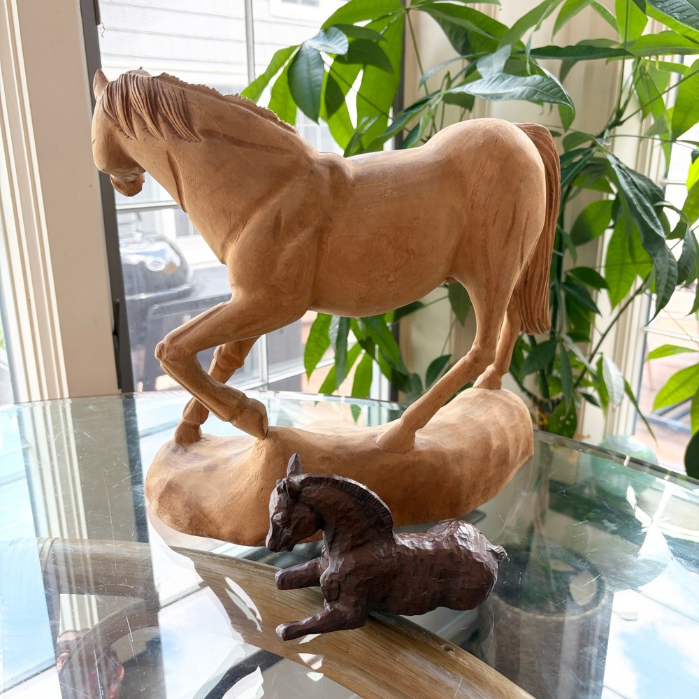 Vintage Hand Carved Wood Horse Figurine Set Large Stallion and Foal Brown - Picture 2 of 3